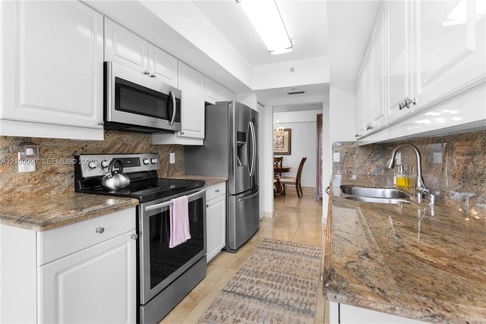 21205 Yacht Club Dr 504 photo 10