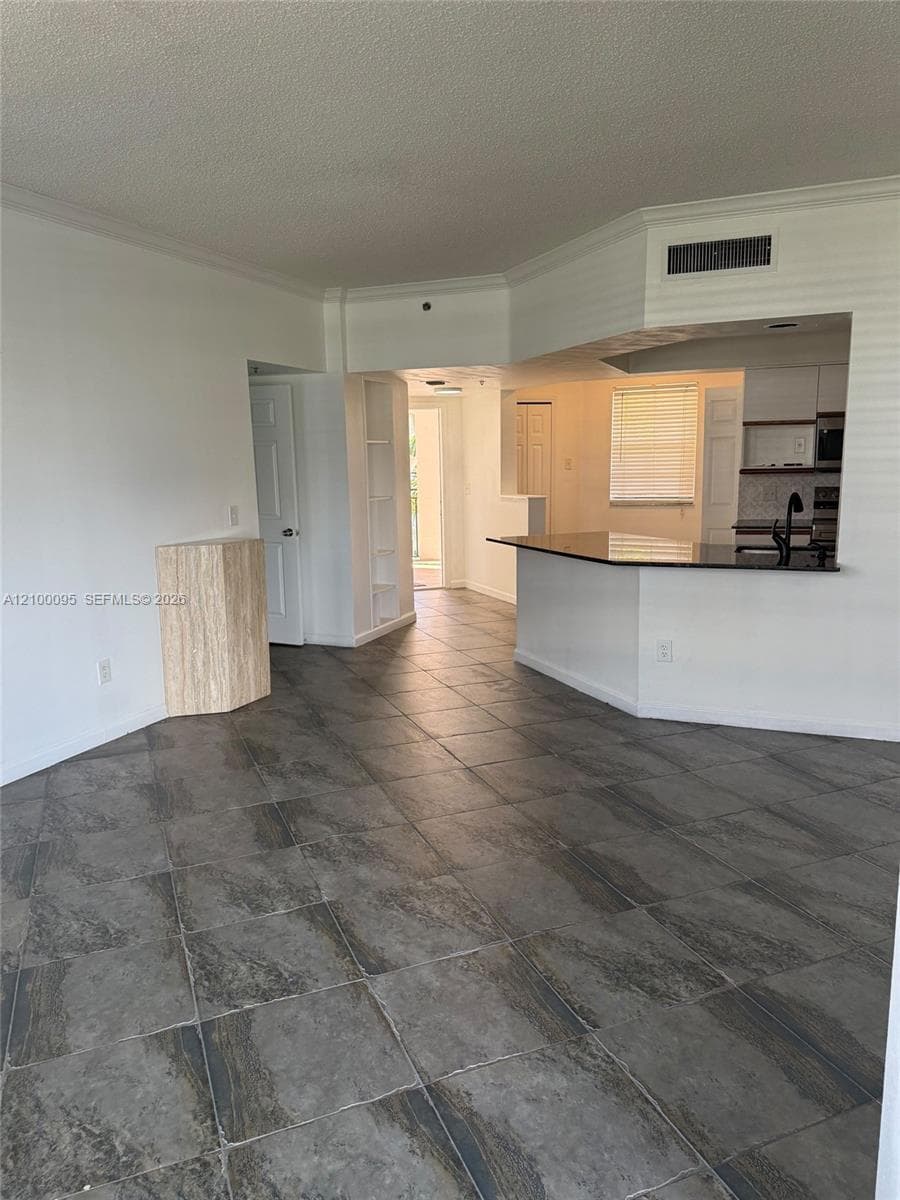 3245 NE 184th St 13406 photo 10