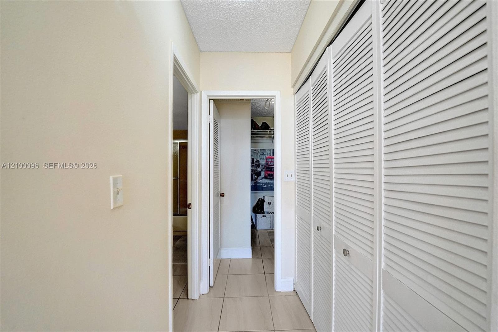 2500 Parkview Dr 1716 photo 17