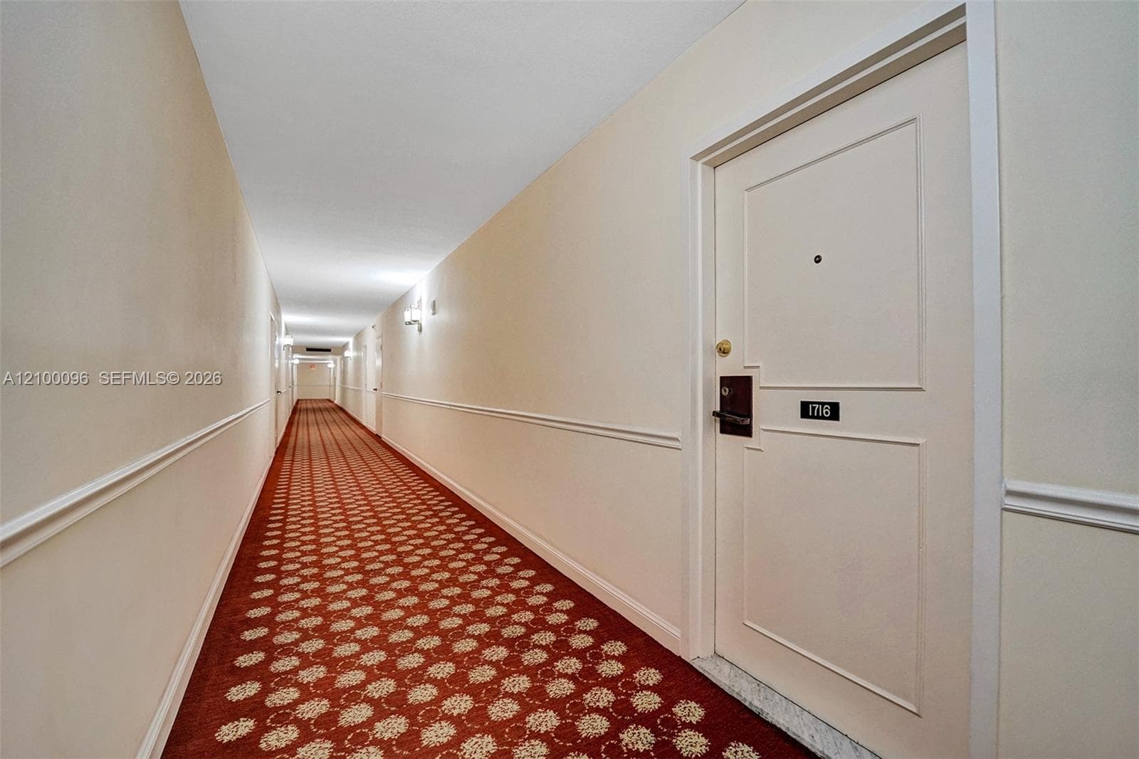 2500 Parkview Dr 1716 photo 20