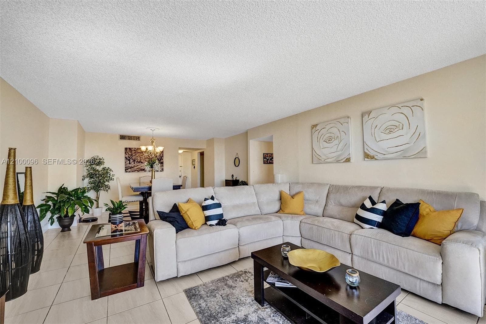 2500 Parkview Dr 1716 photo 4