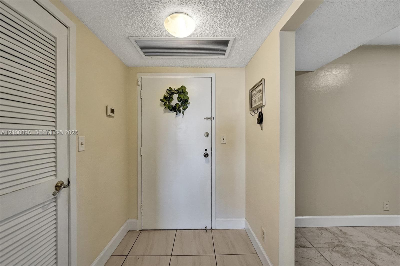 2500 Parkview Dr 1716 photo 21