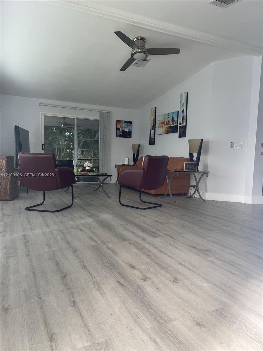 815 SUN GLOW AVE 815 photo 12