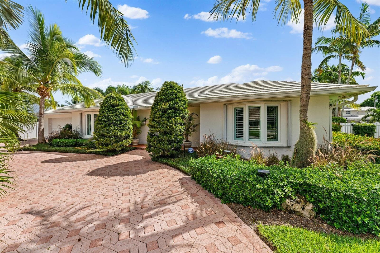 18150 PERIGON Way photo 4