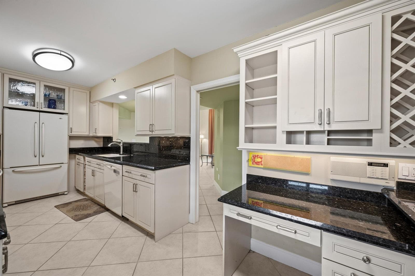 16910 BAY Street E501 photo 10