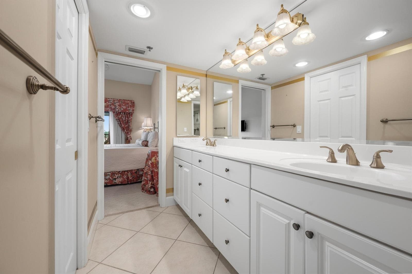 16910 BAY Street E501 photo 18