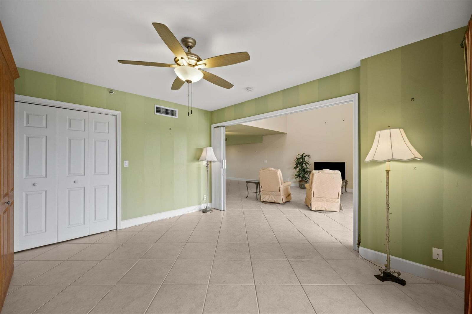 16910 BAY Street E501 photo 15