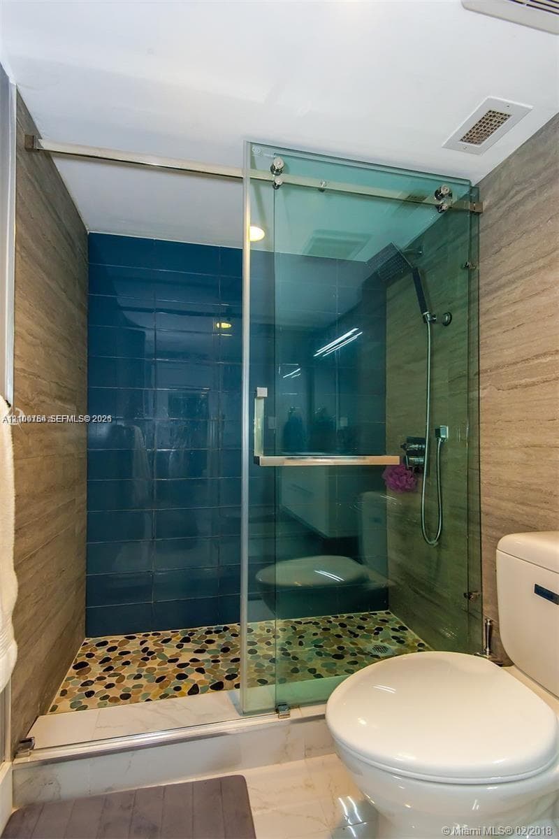 300 Bayview Dr 1102 photo 19