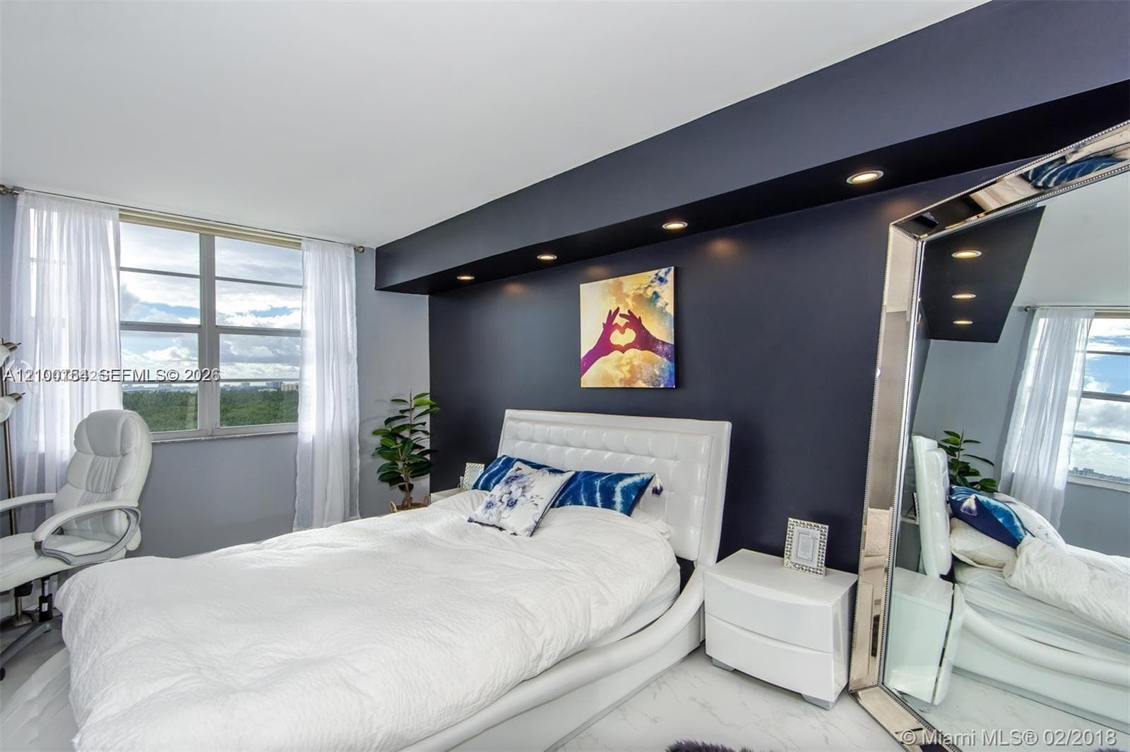 300 Bayview Dr 1102 photo 21