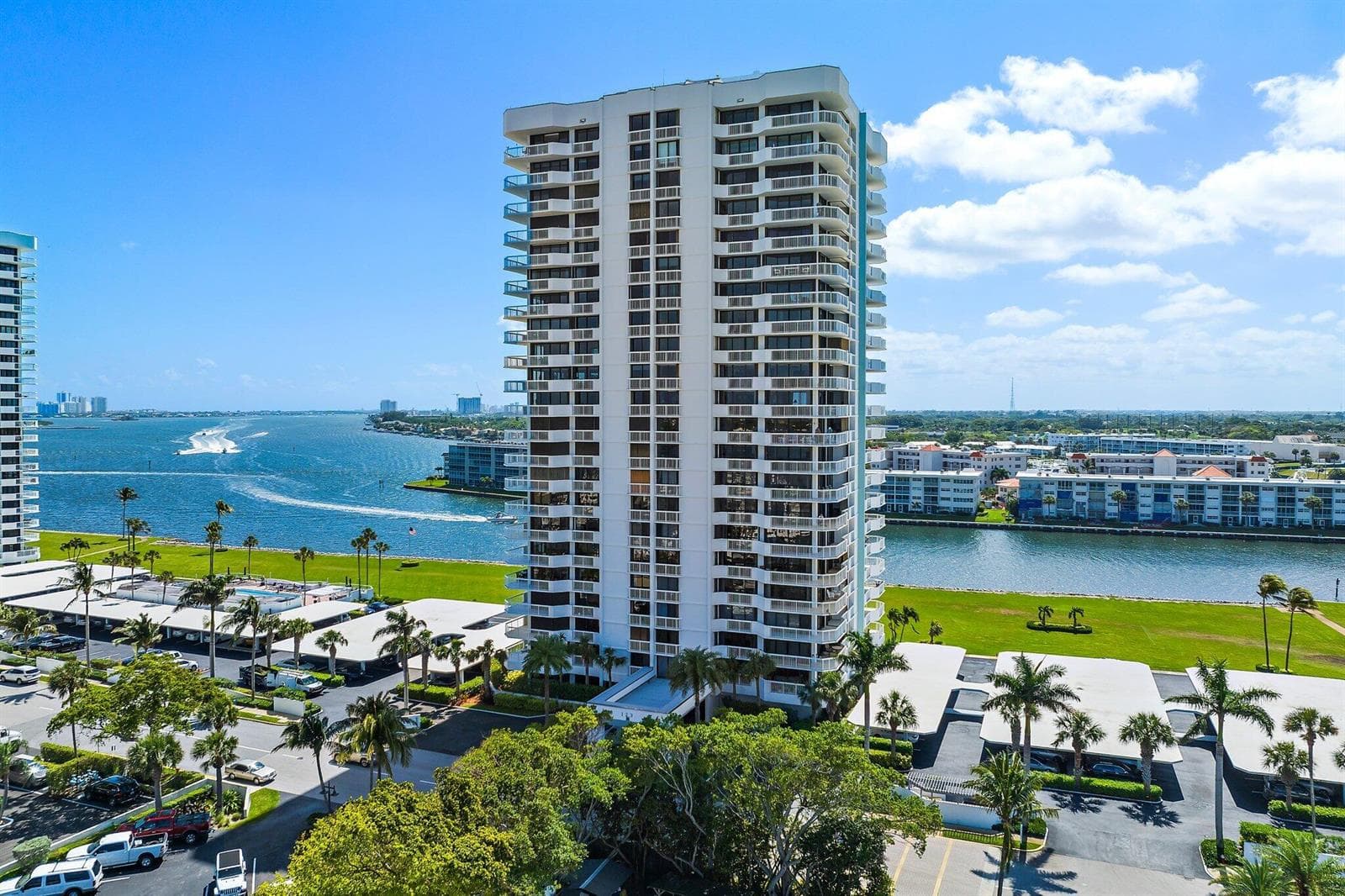 123 Lakeshore Drive 1544 photo 1