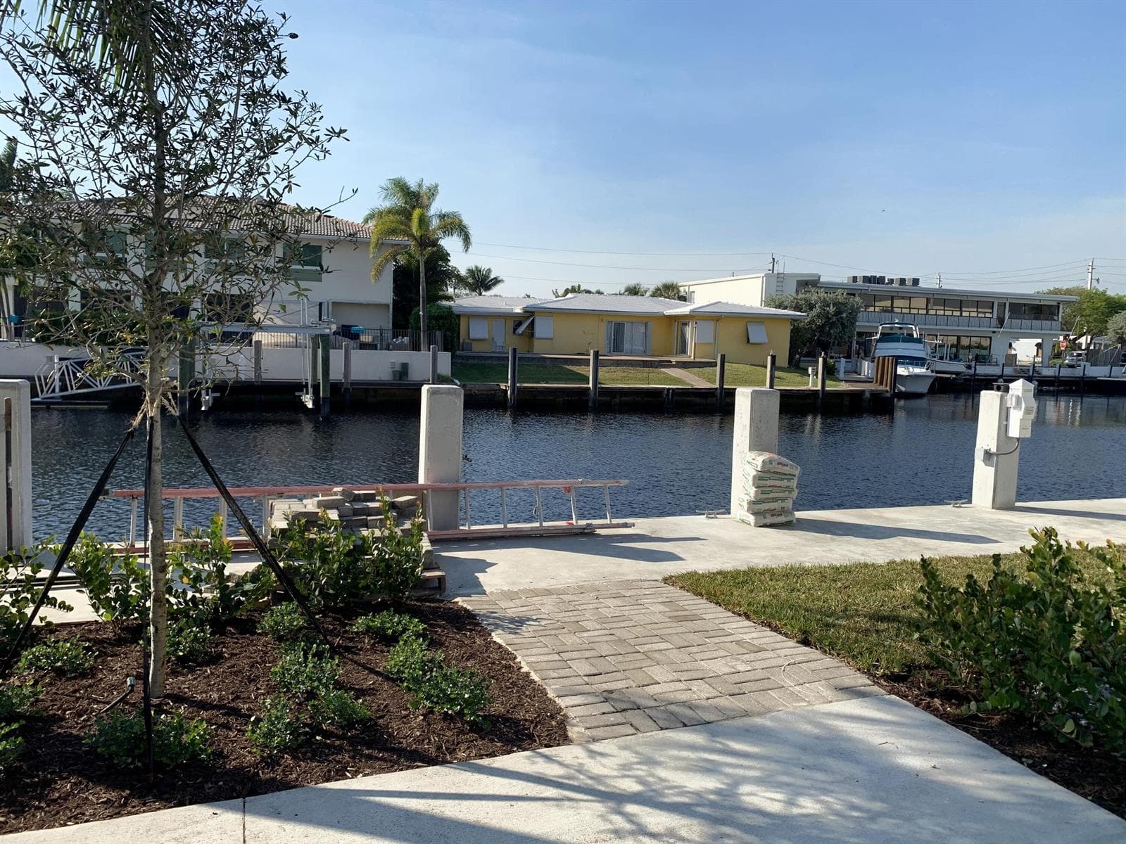 231 Marine Court 2 photo 8