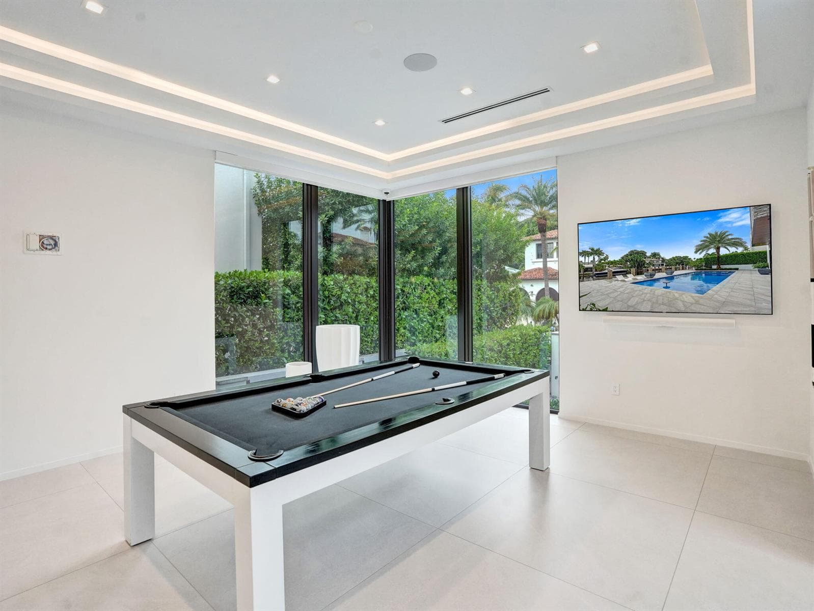 424 COCONUT ISLE Drive photo 9