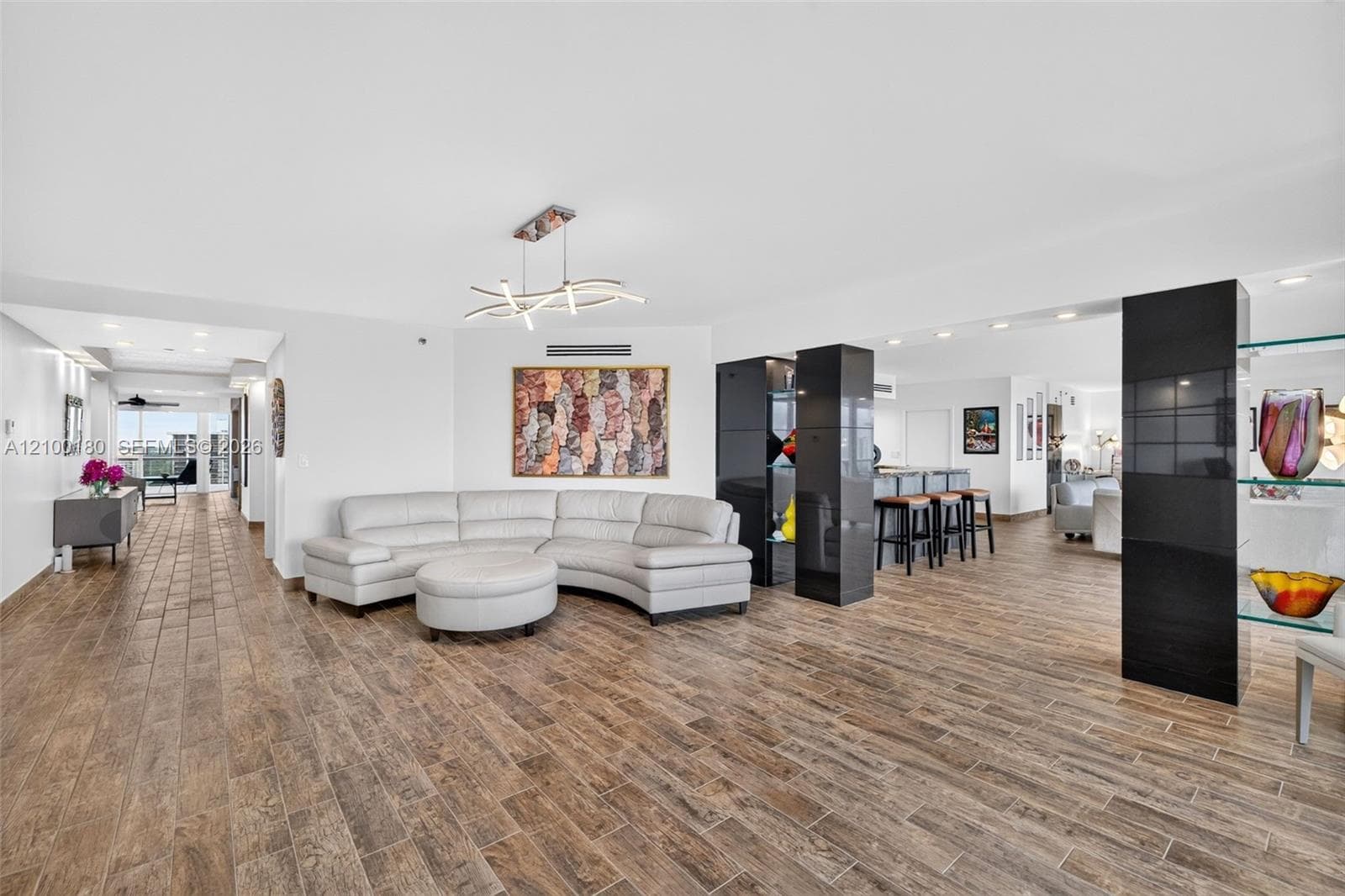 7000 Island Blvd 2409-2410 photo 6