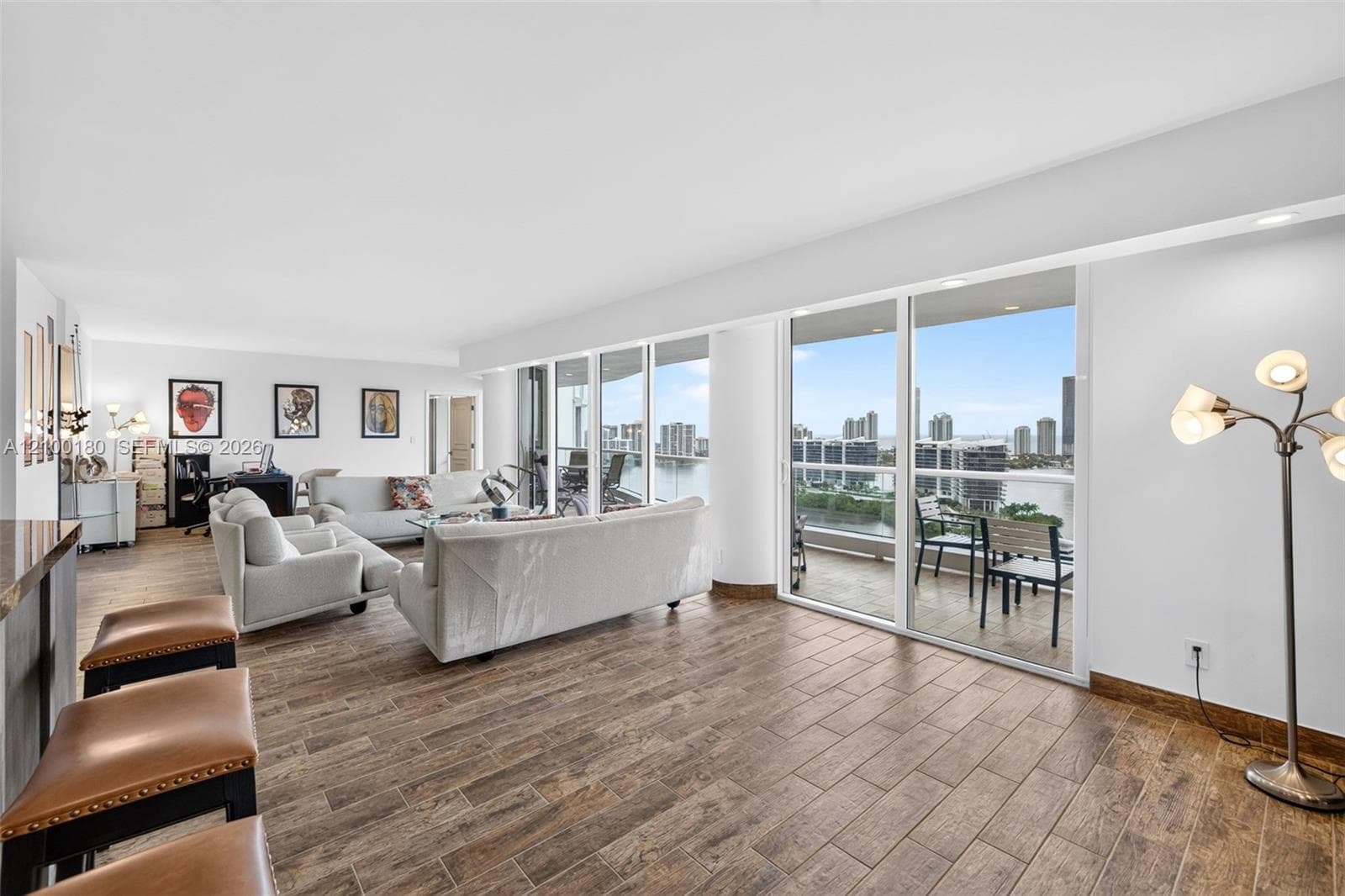 7000 Island Blvd 2409-2410 photo 14