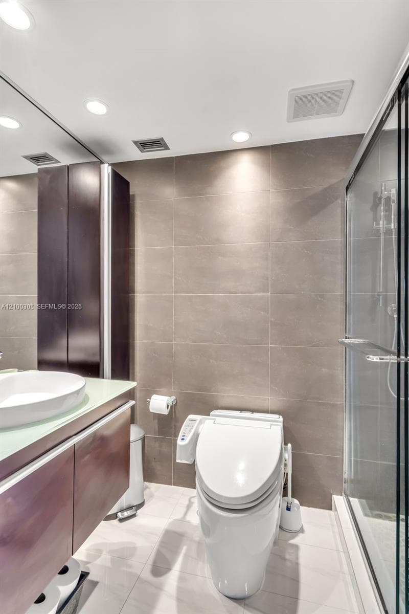 10000 W Bay Harbor Dr 401 photo 11