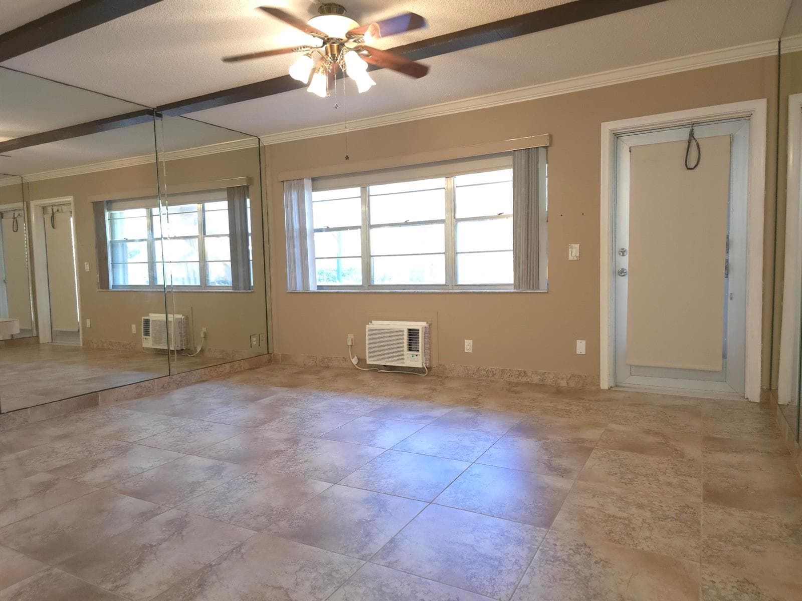 57 CAMDEN C photo 2