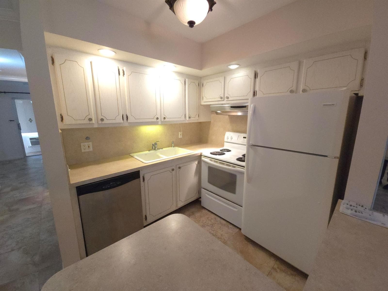 57 CAMDEN C photo 6