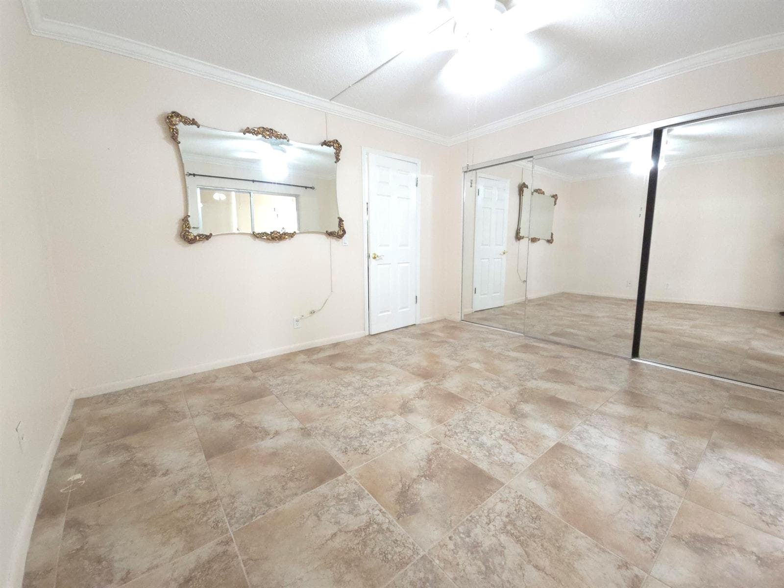 57 CAMDEN C photo 17