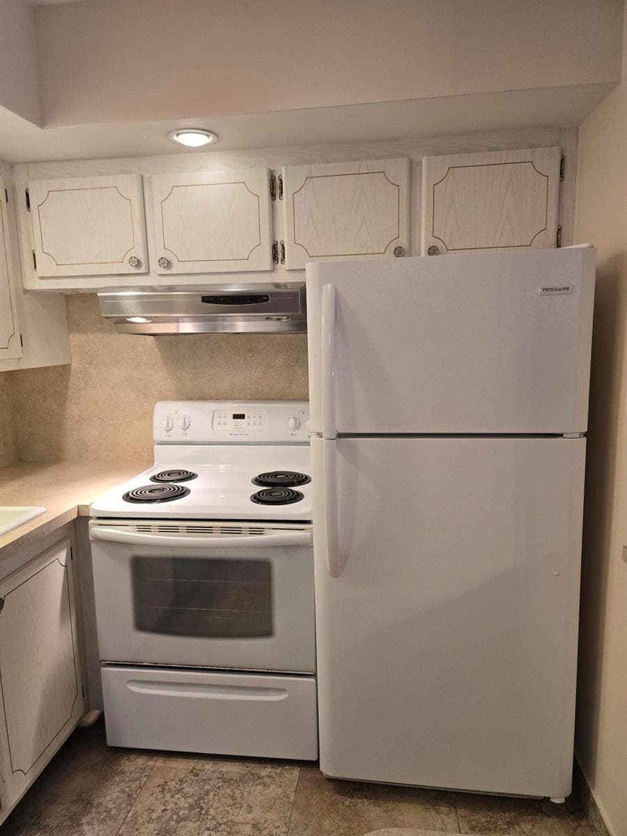 57 CAMDEN C photo 9