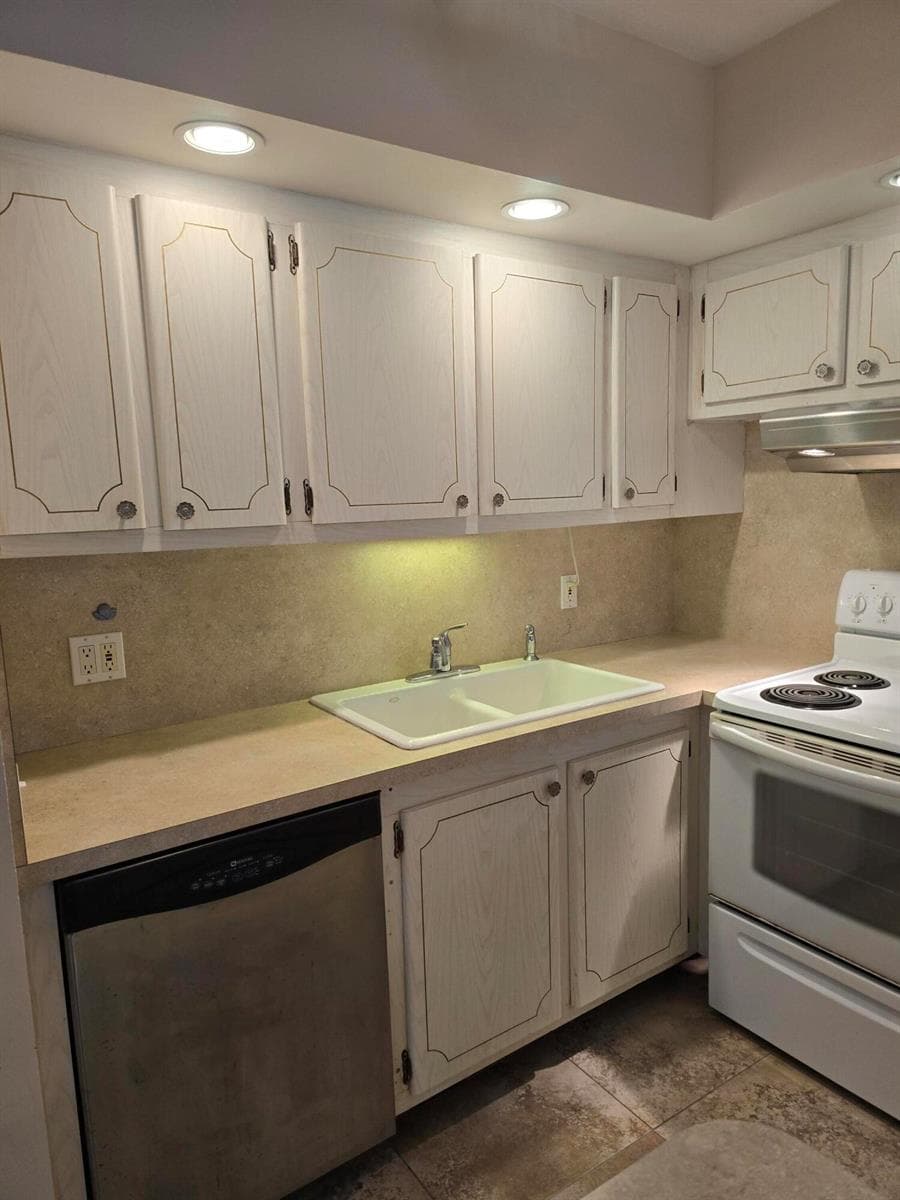 57 CAMDEN C photo 8