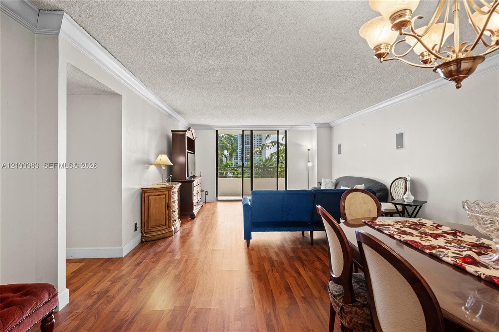 2500 PARKVIEW DR 517 photo 5