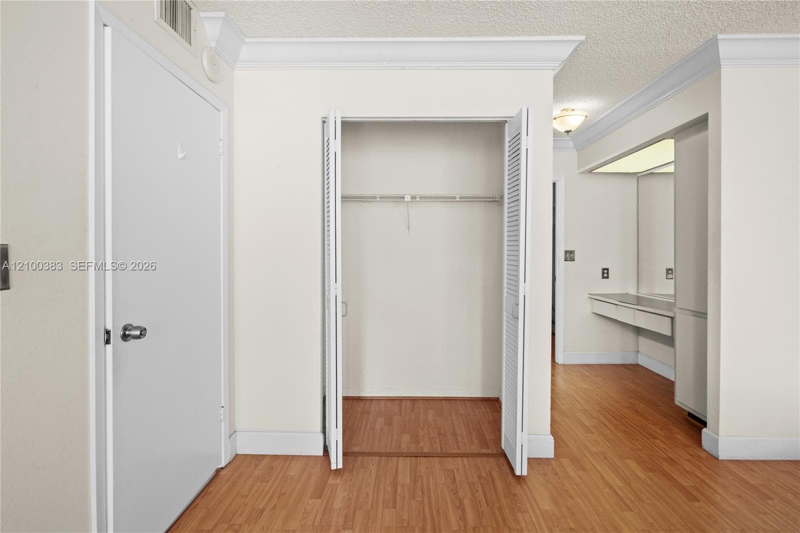 2500 PARKVIEW DR 517 photo 20