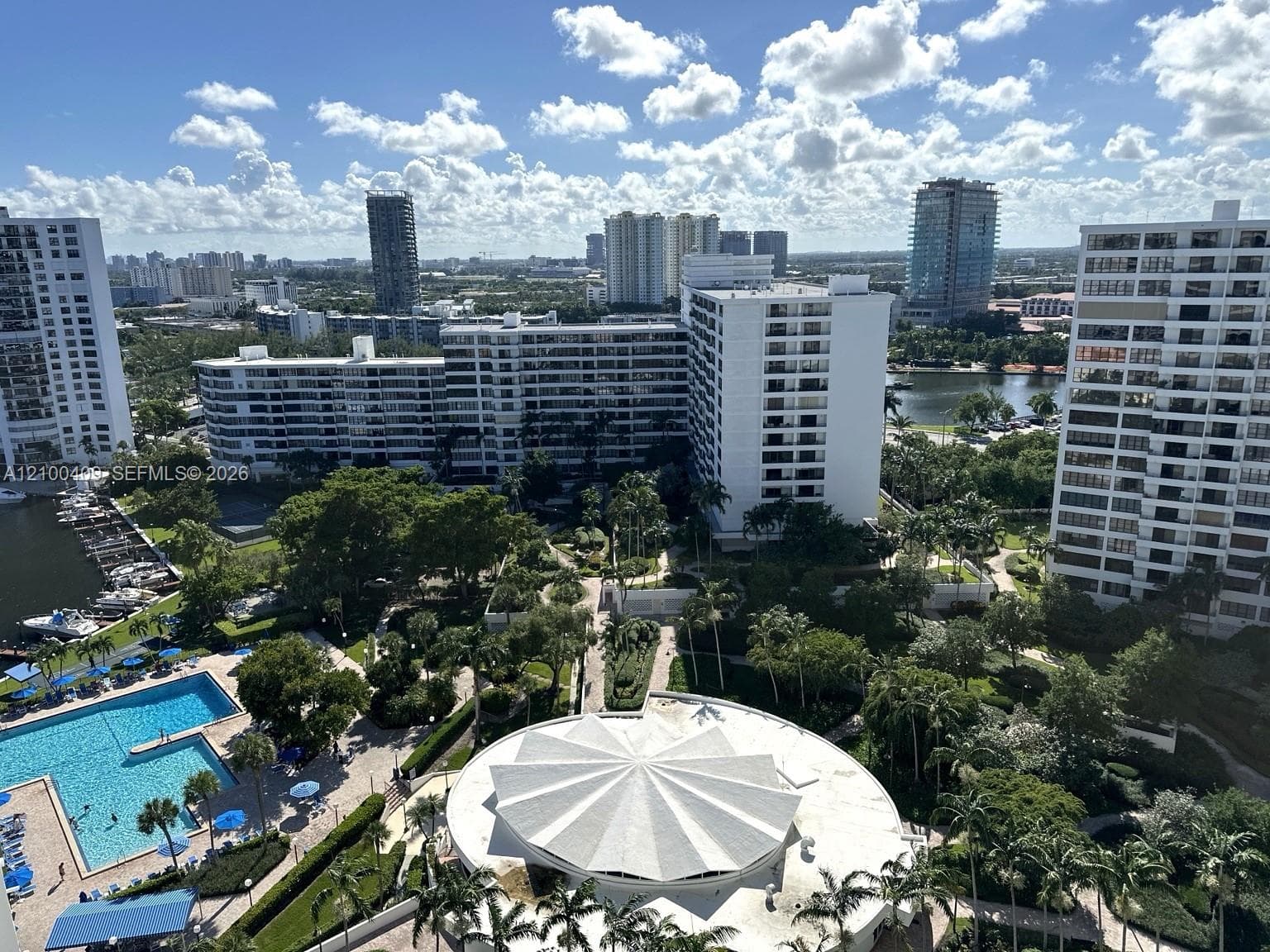 2500 Parkview Dr 2018 photo 1