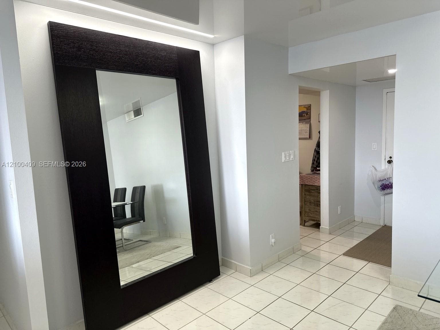 2500 Parkview Dr 2018 photo 9