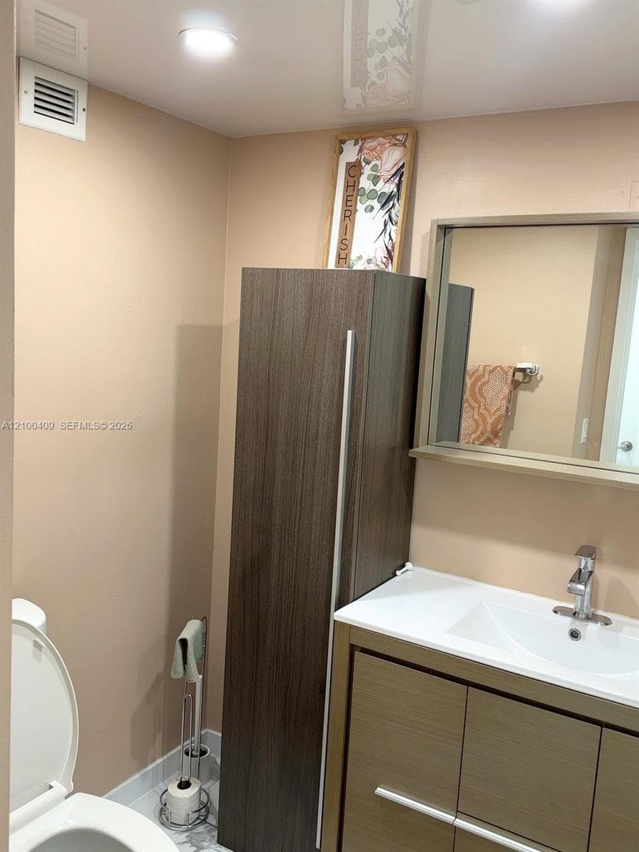 2500 Parkview Dr 2018 photo 18