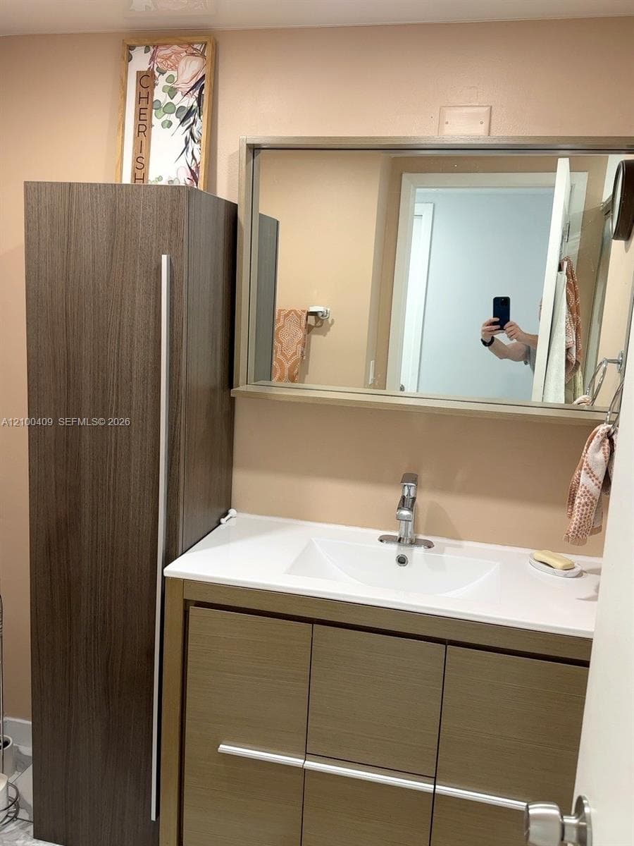 2500 Parkview Dr 2018 photo 19