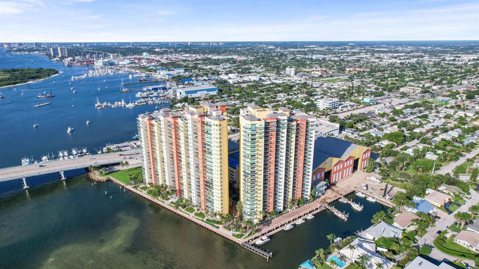 2650 Lake Shore Drive 805 photo 2