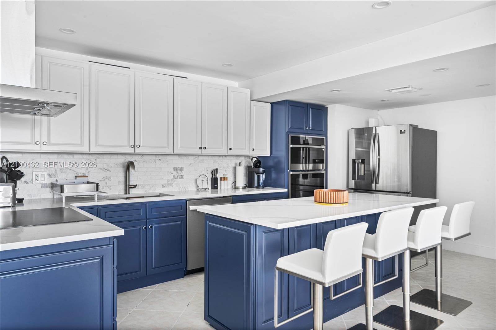 2500 PARKVIEW DR 301 photo 8