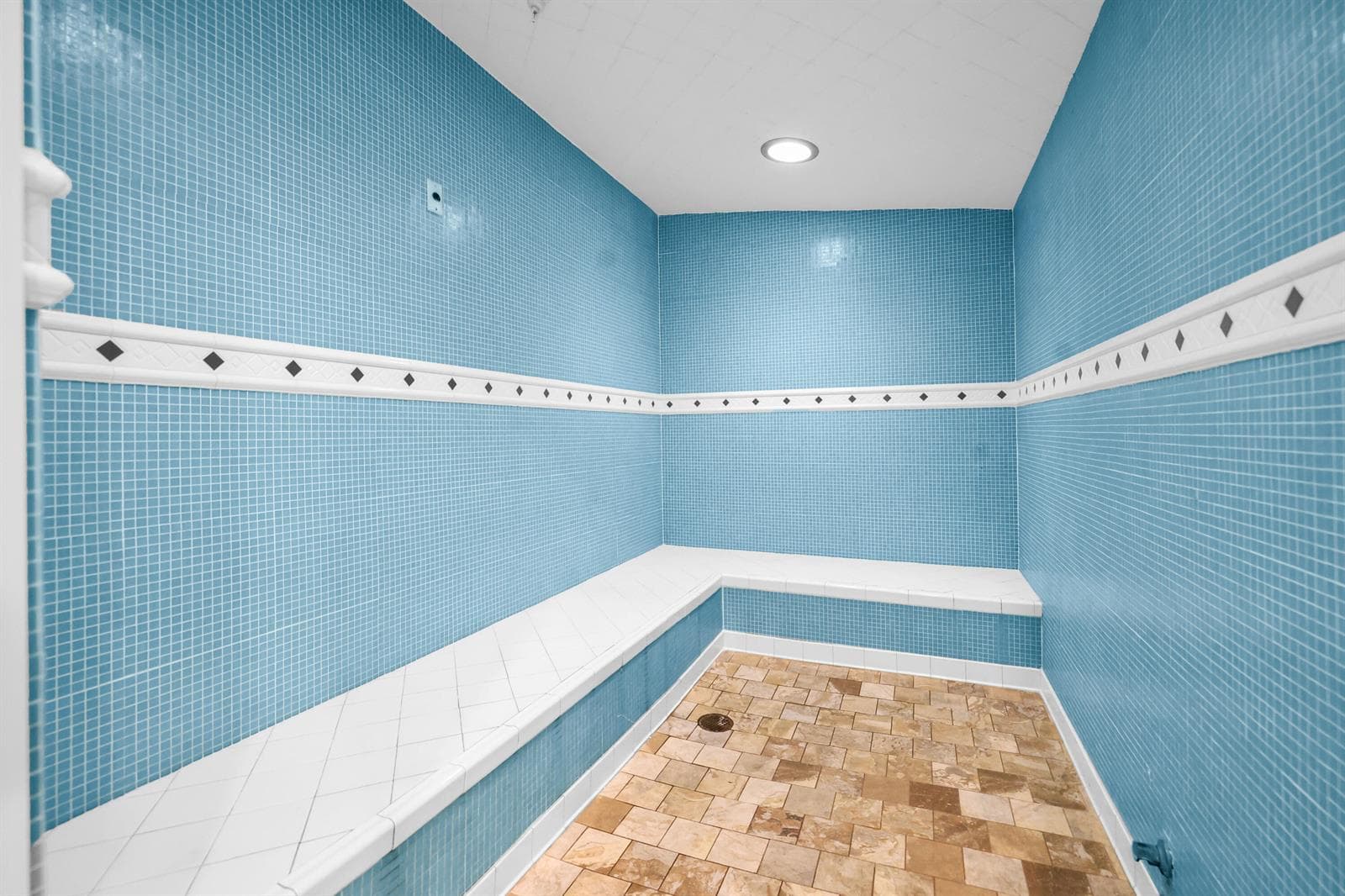 2650 LAKE SHORE Drive 805 photo 20