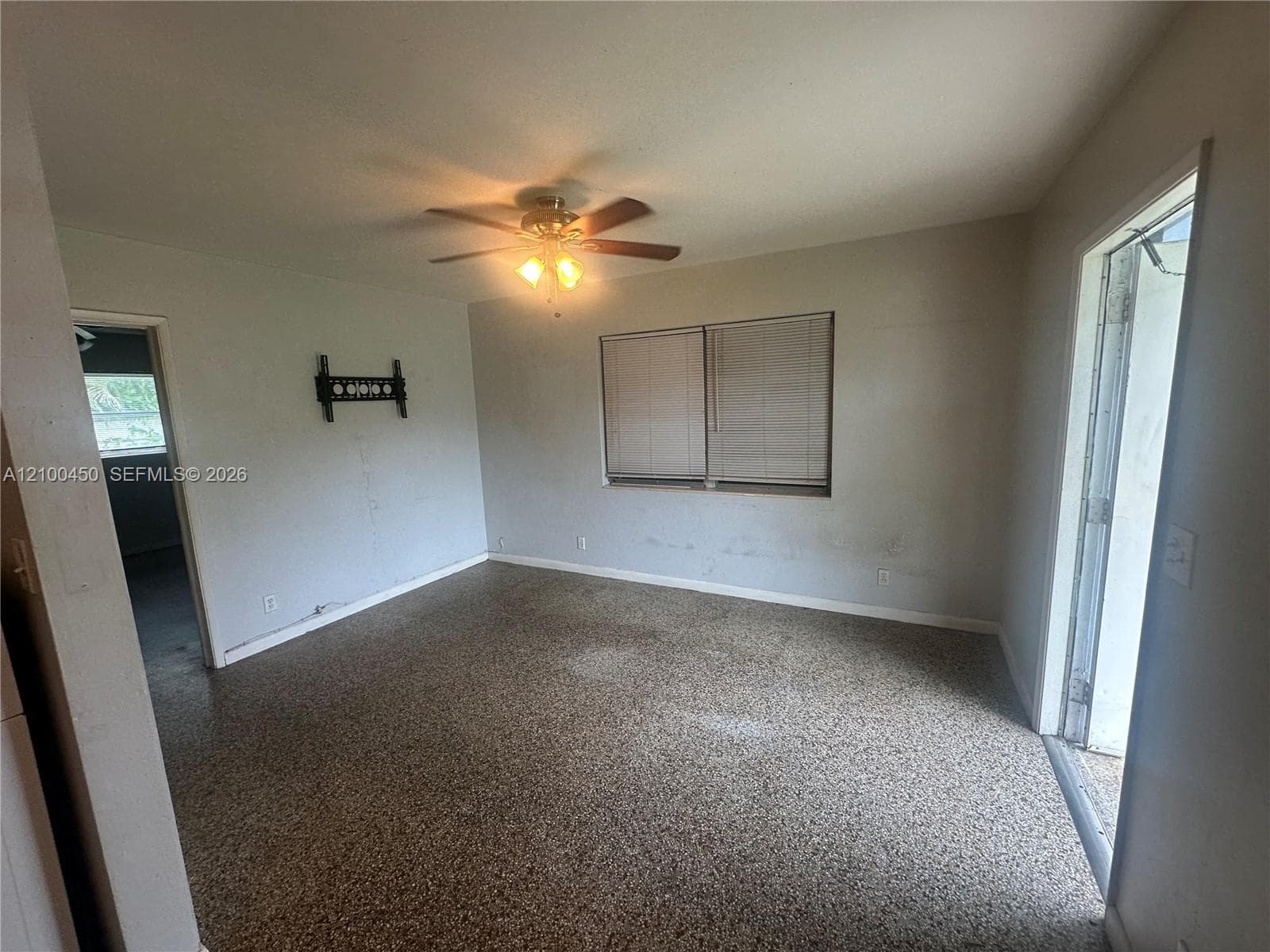 1271 NE 32nd St 1289 photo 9