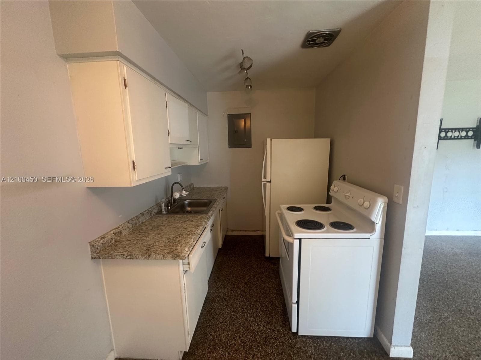 1271 NE 32nd St 1289 photo 8