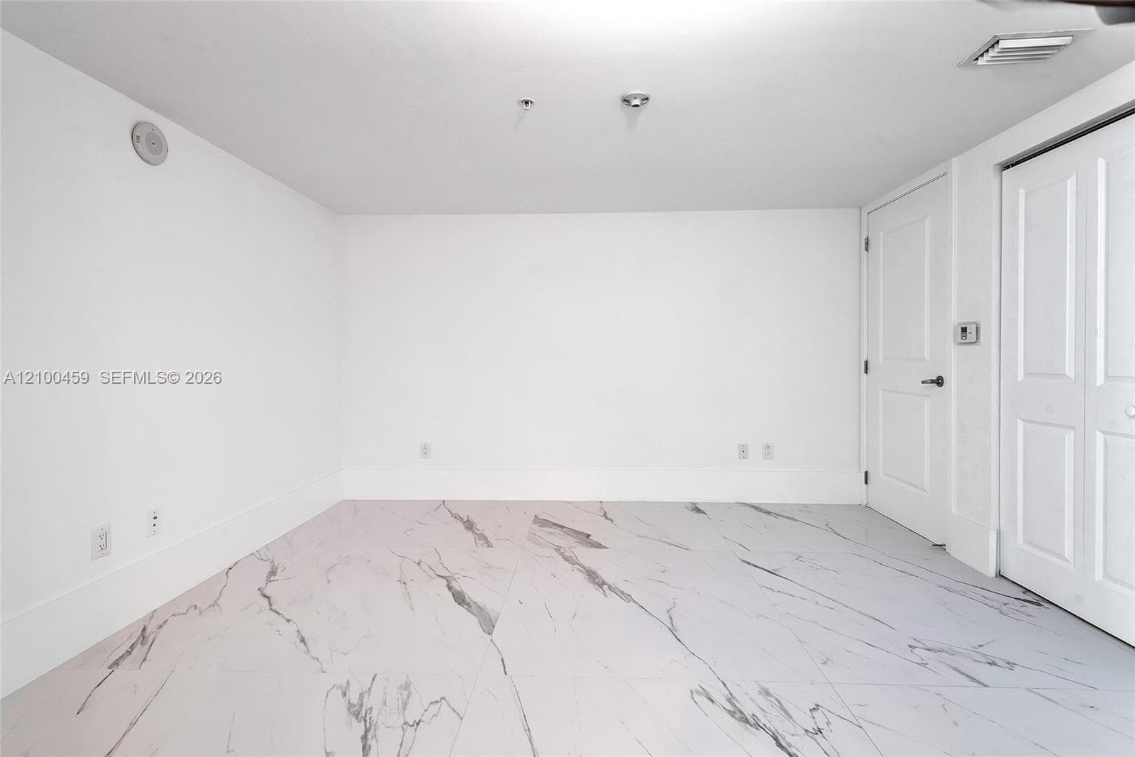 400 Sunny Isles Blvd 917 photo 6