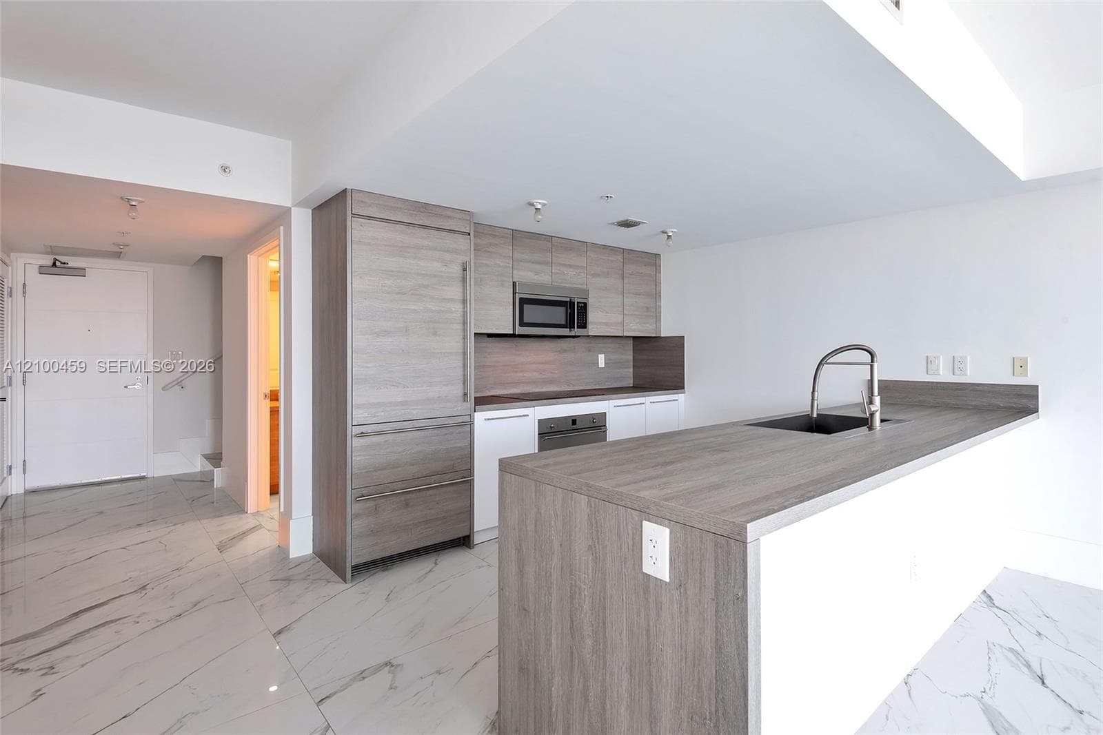 400 Sunny Isles Blvd 917 photo 12