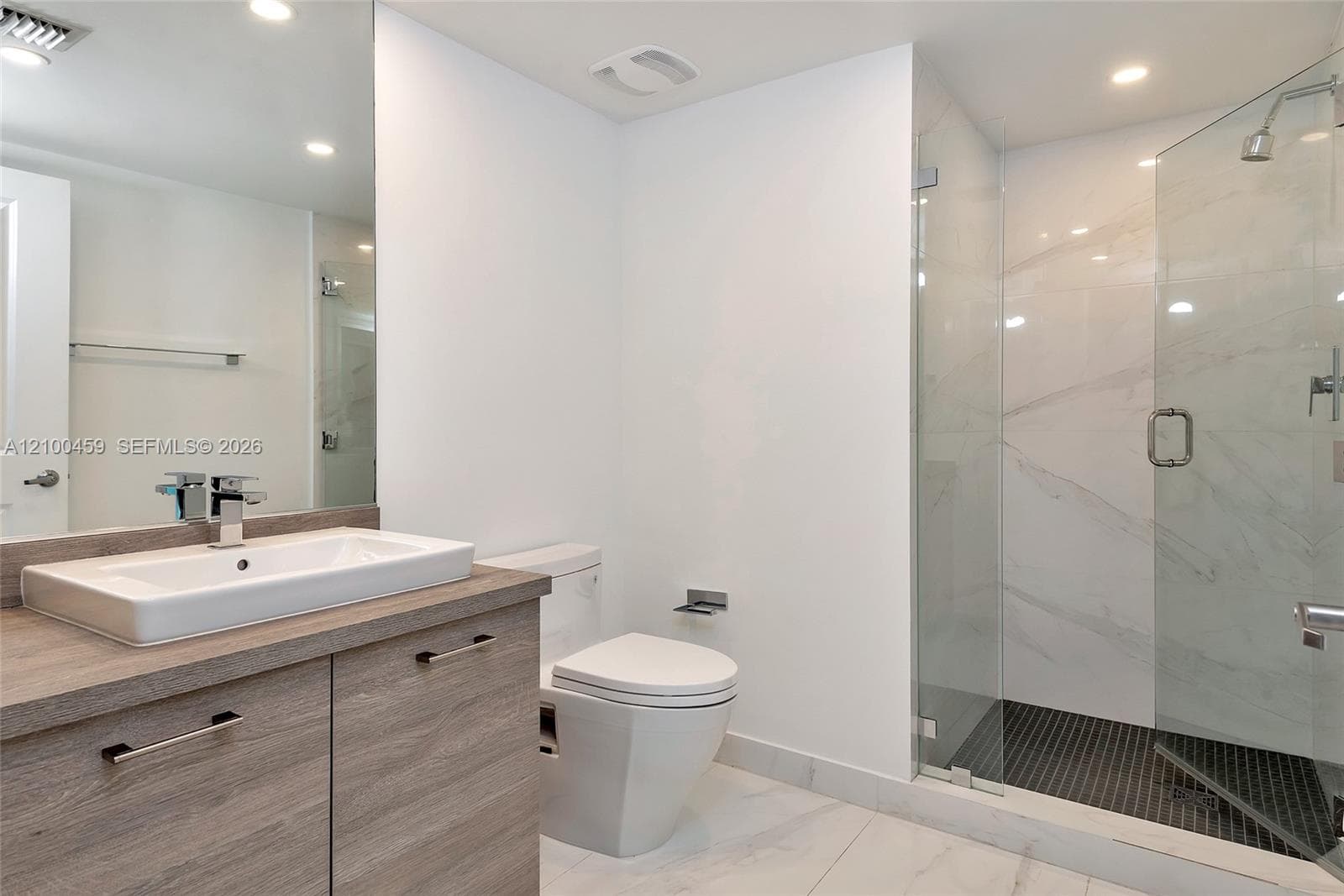 400 Sunny Isles Blvd 917 photo 5