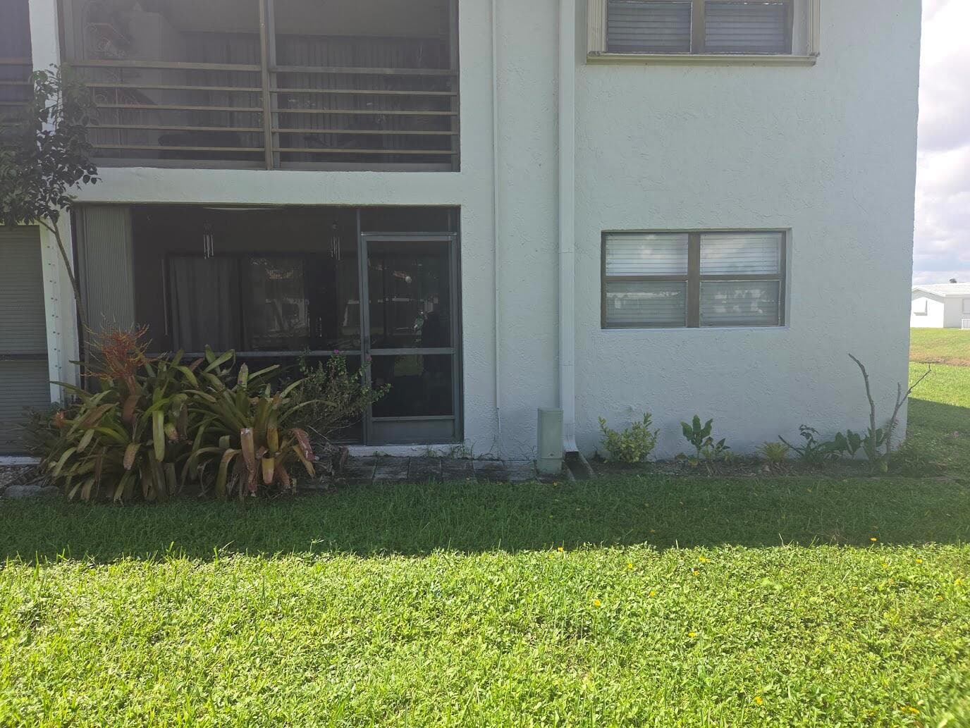 2041 W Woolbright Road H101 photo 10