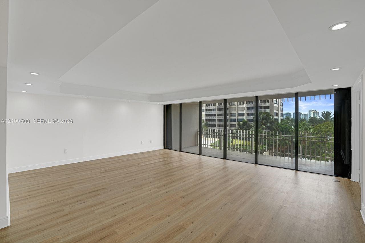 2 Grove Isle Dr B406 photo 3