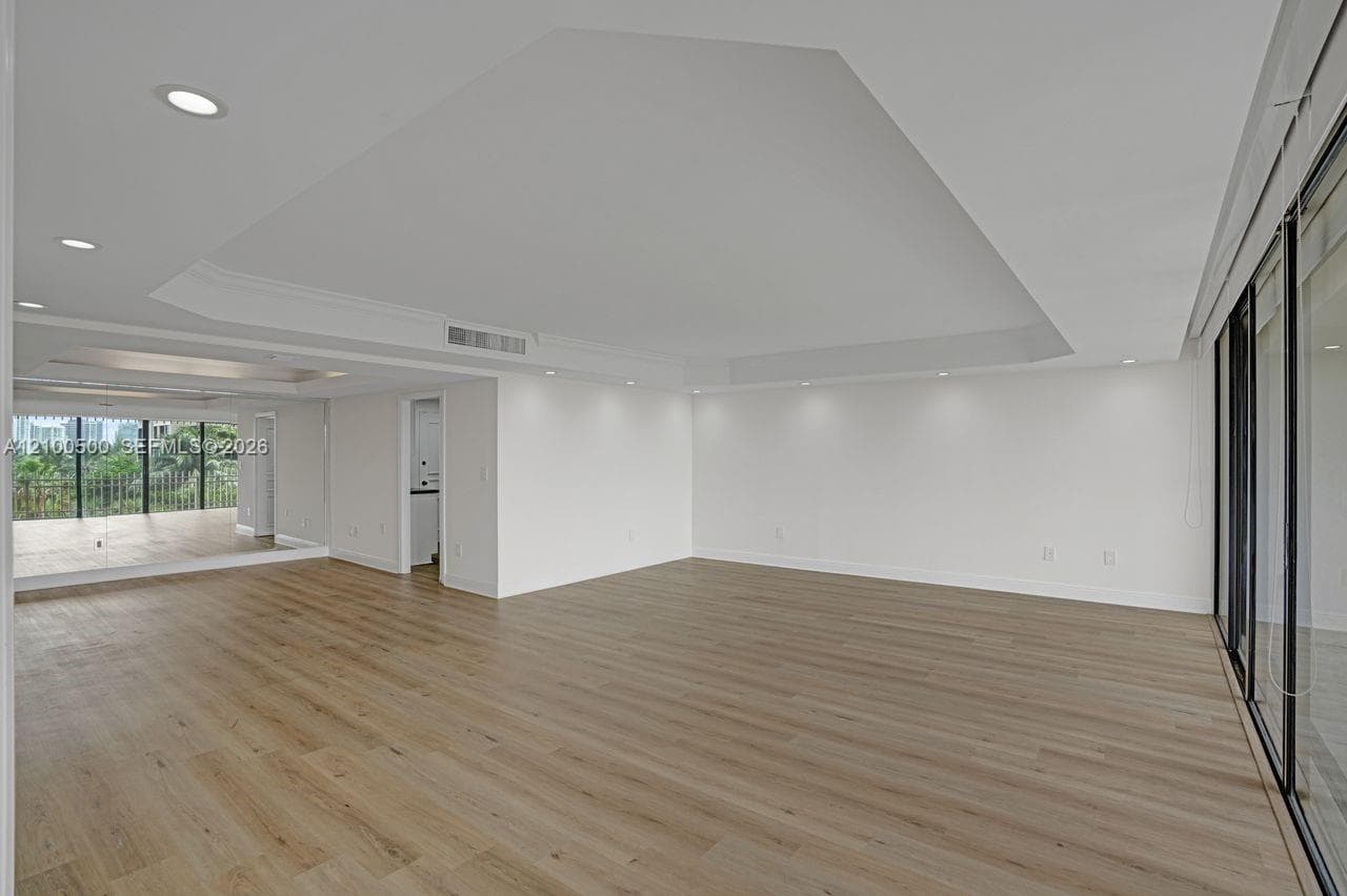 2 Grove Isle Dr B406 photo 5