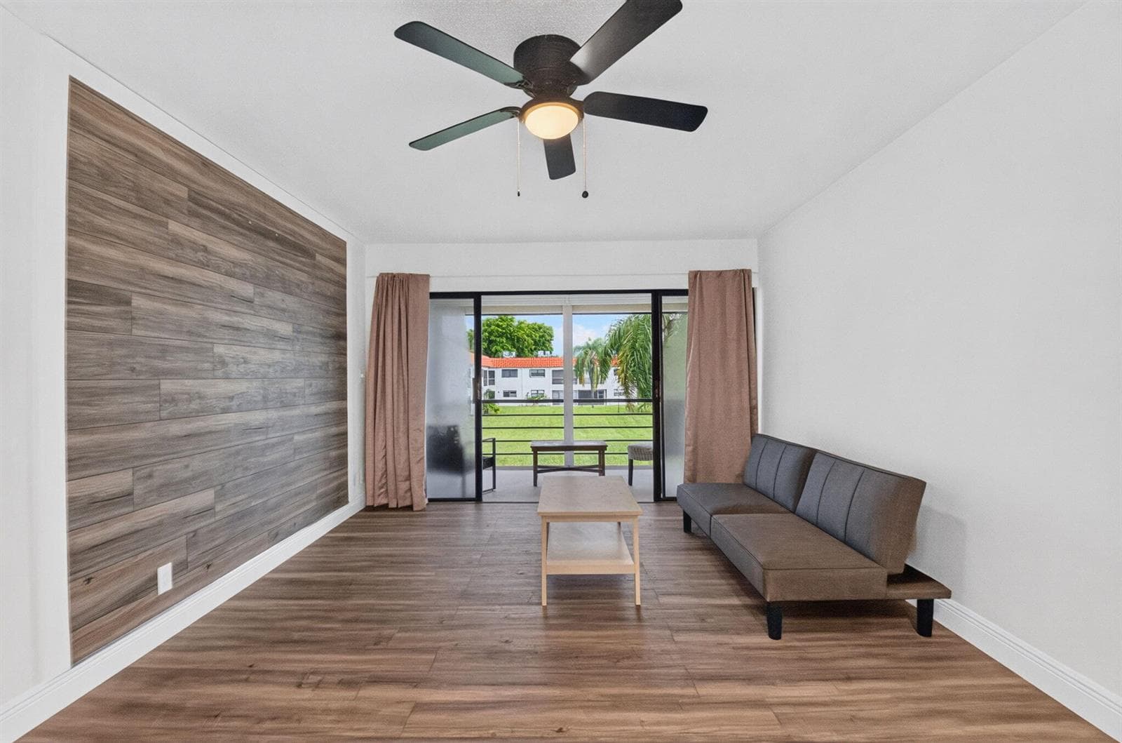 2121 W WOOLBRIGHT Road K202 photo 8