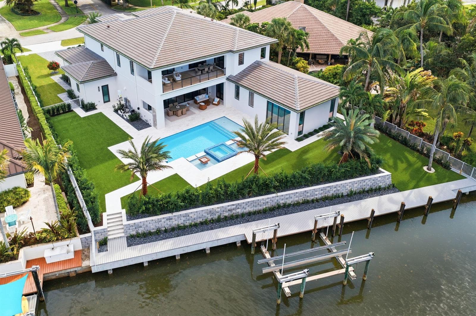 155 Ebbtide Drive photo 4