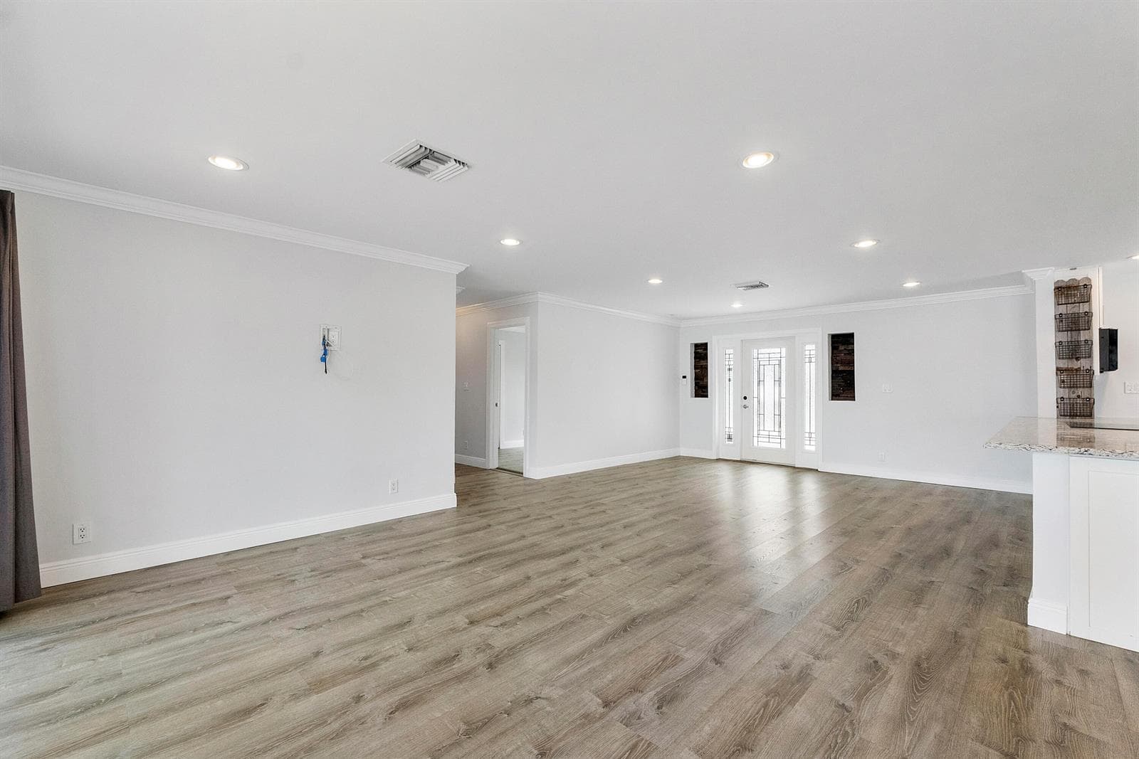 361 SE 9TH Court photo 10