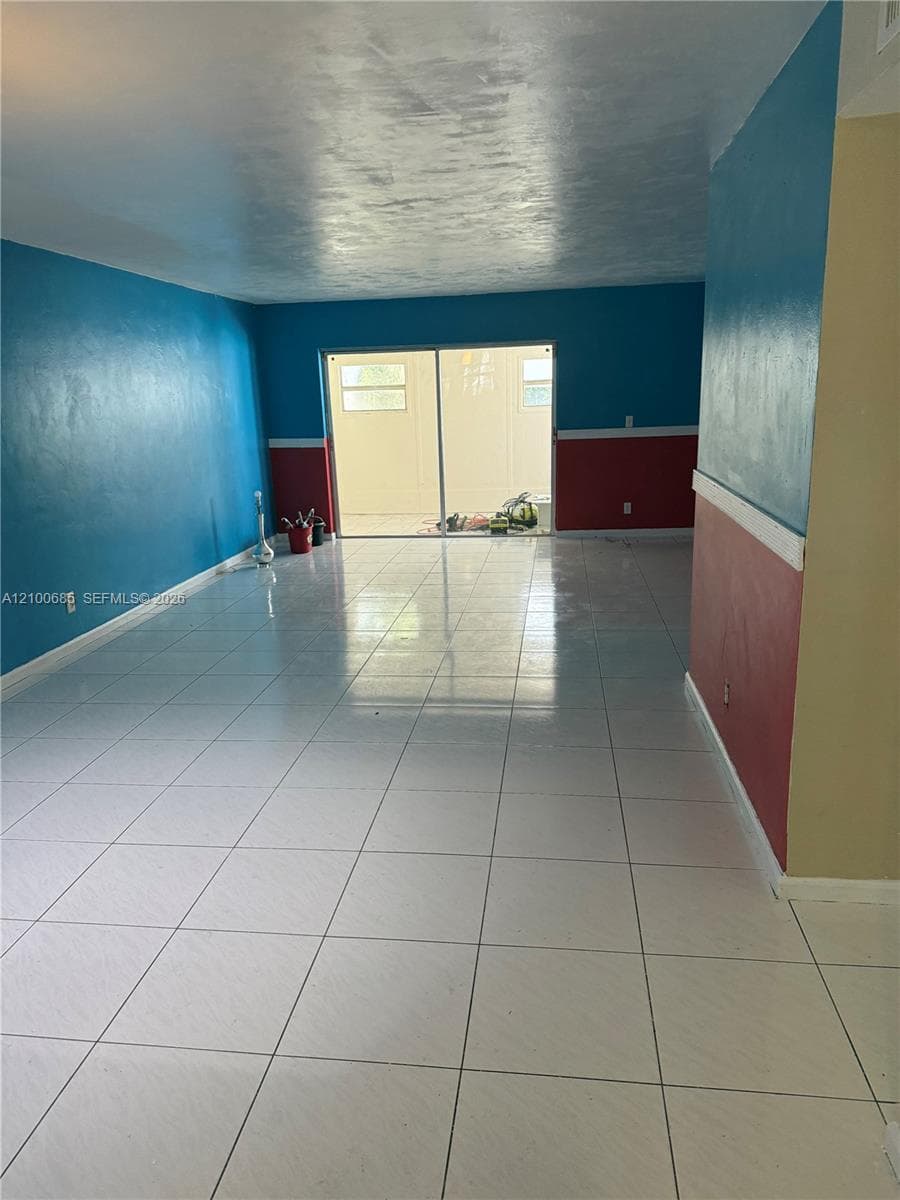 1420 SW 28th Ave 6 photo 5