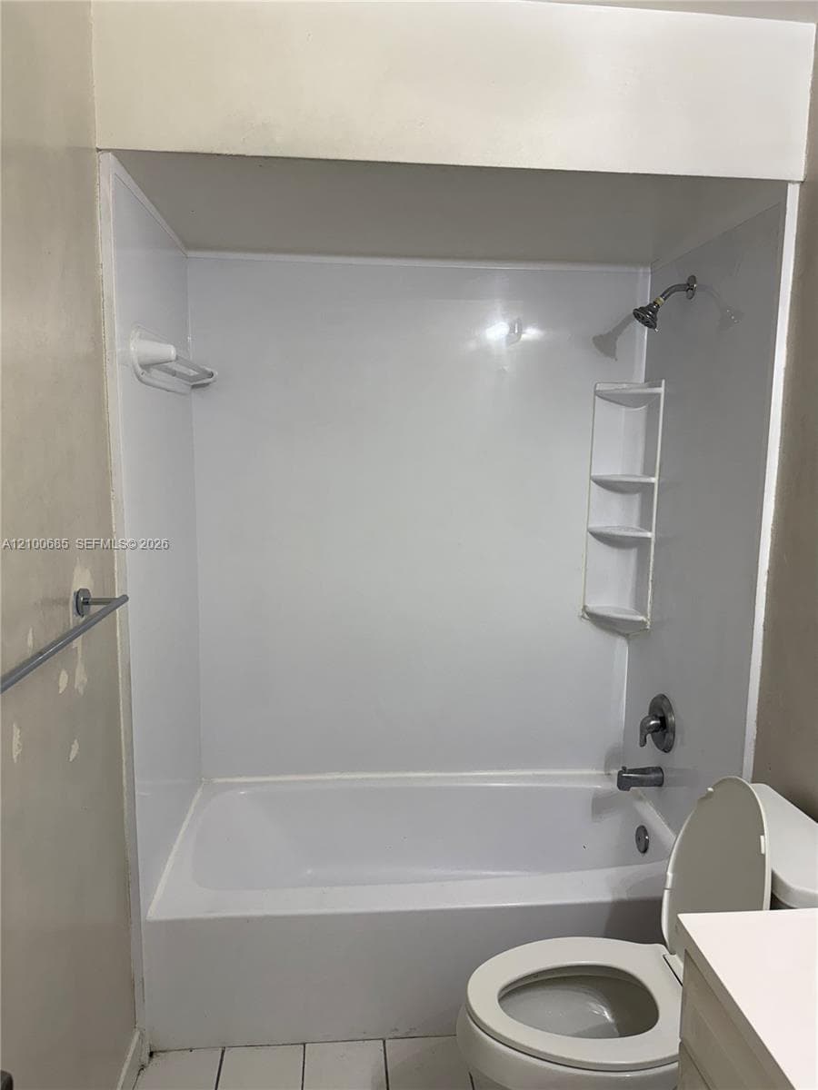 1420 SW 28th Ave 6 photo 10