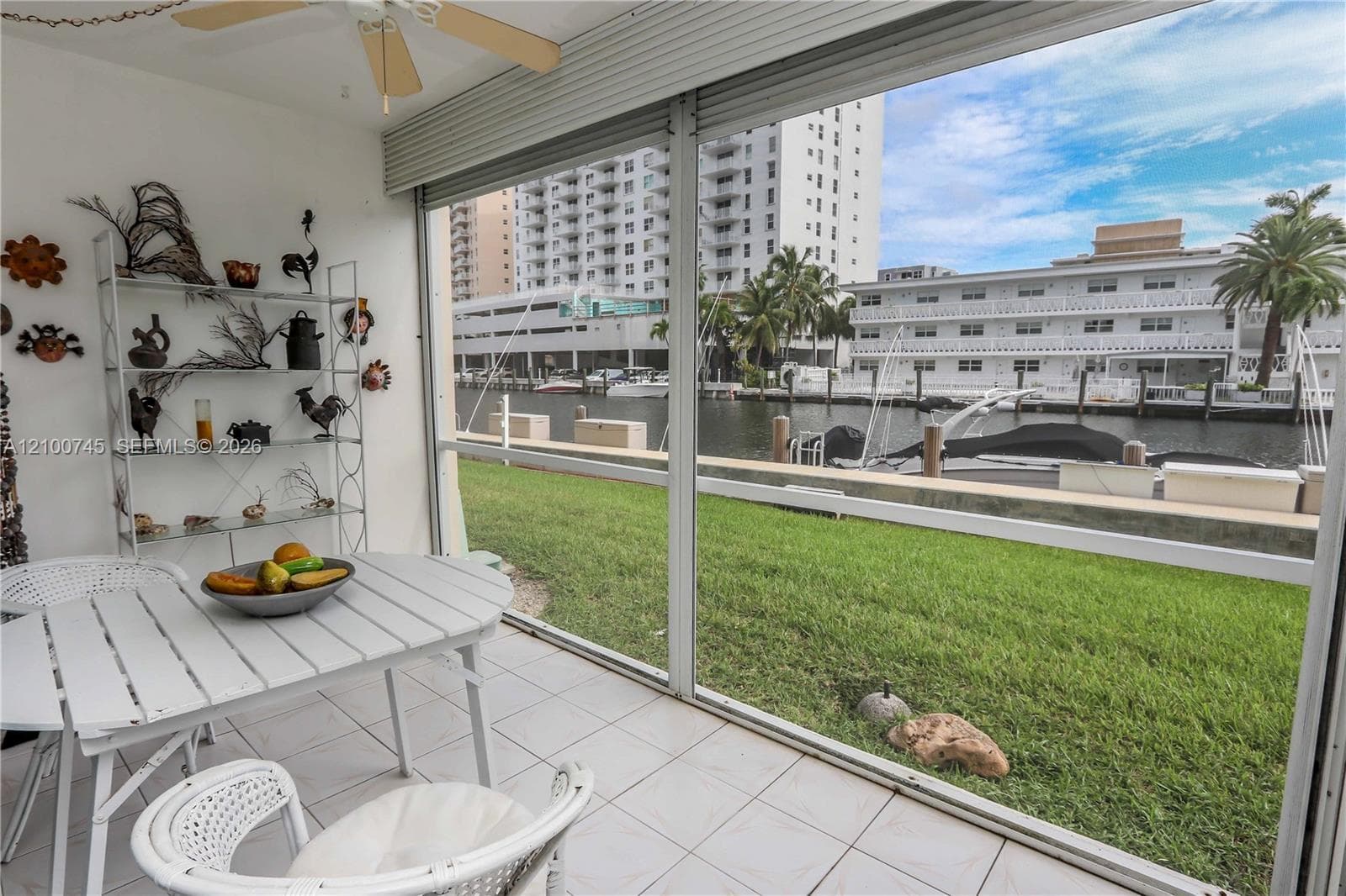 440 Paradise Isle Blvd 107 photo 2