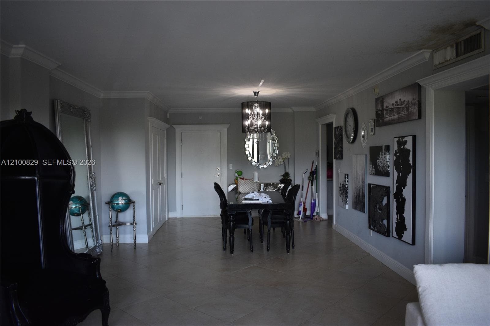 323 photo 7