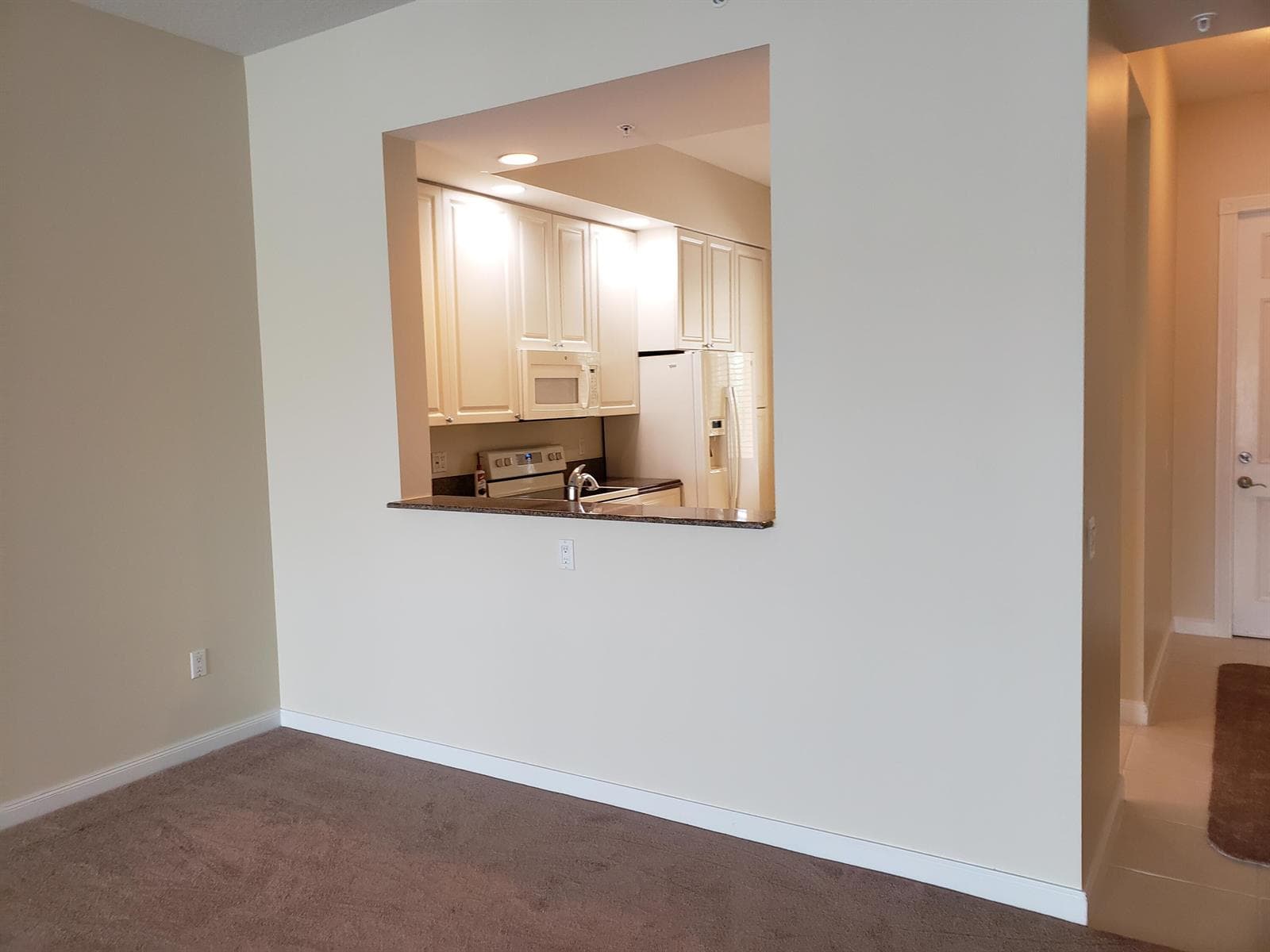 11 HARBOUR ISLE Drive W 201 photo 6