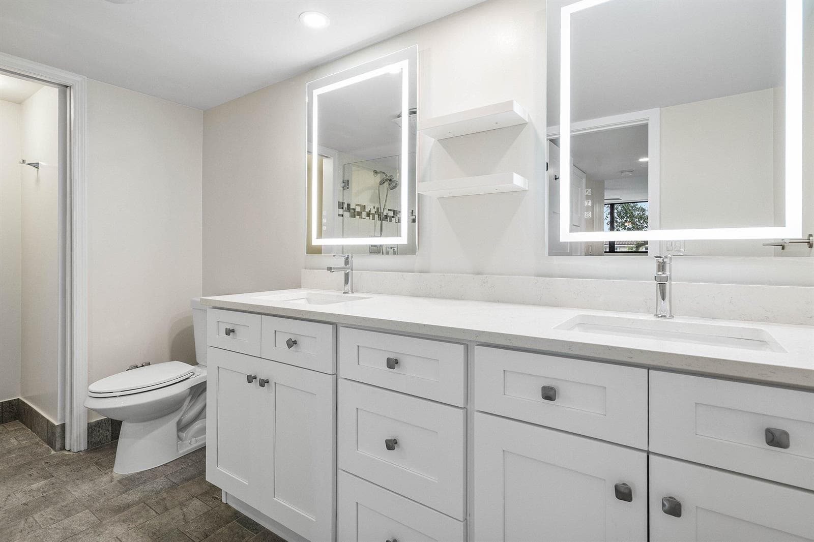 800 JEFFERY Street 201 photo 9